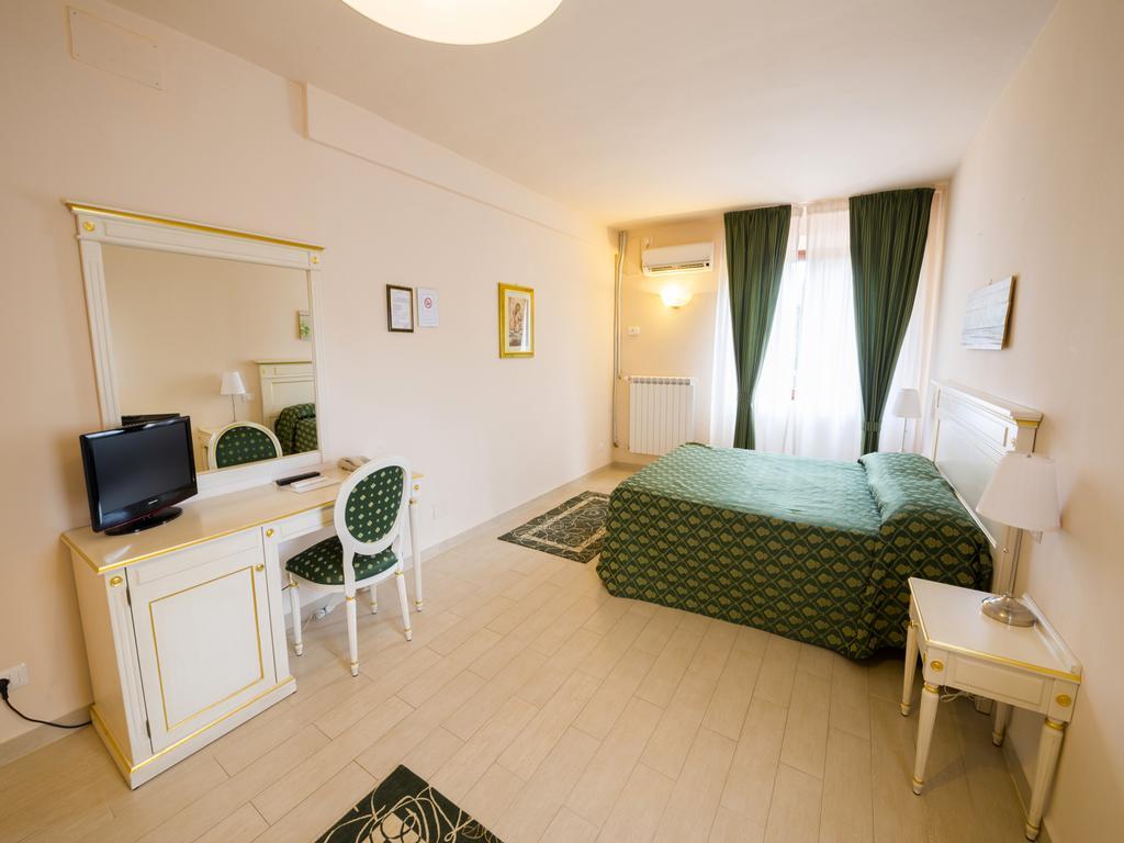 Cascina De' Fagiolari Guest House Ластра а Синя Екстериор снимка